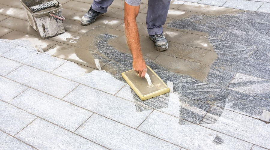 Professional gutter cleaning in Silver City, MS